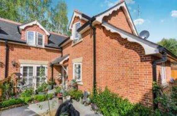 4&nbsp;Bedroom&nbsp;Semi-Detac...